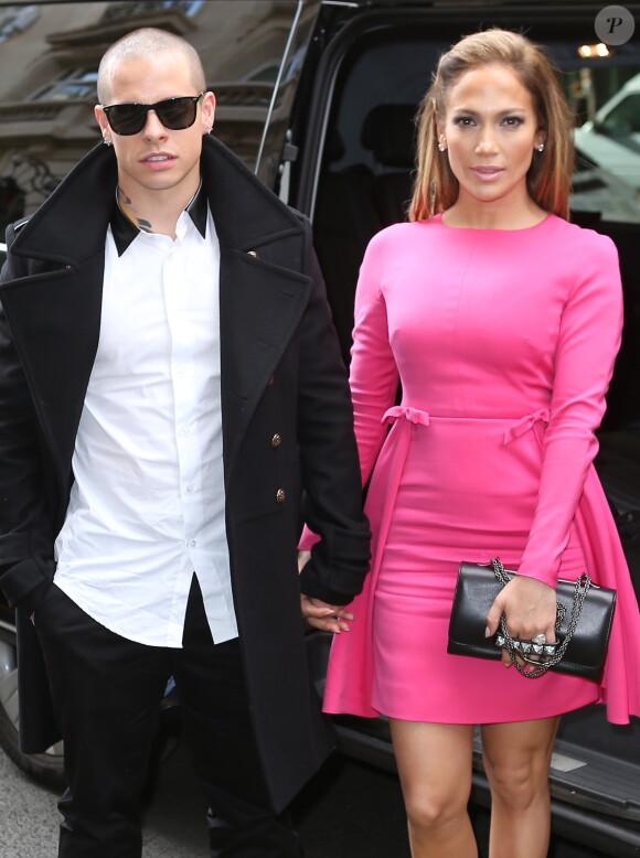 Jennifer Lopez et Casper Smart à Paris. Le 2 octobre 2012.