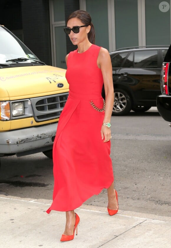 Victoria Beckham, tout de rouge vêtue à New York, le 10 juin 2014.