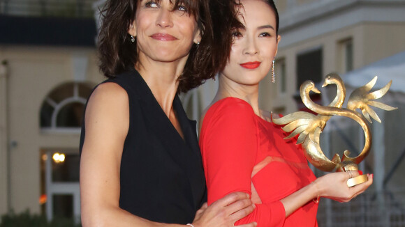 Cabourg 2014 : Sophie Marceau et Laura Smet, lumineuses face à Emmanuelle Béart