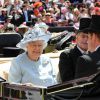 La reine Elizabeth II et le prince Philip, duc d'Edimbourg dans les loges au premier jour du Royal Ascot, le 17 juin 2014