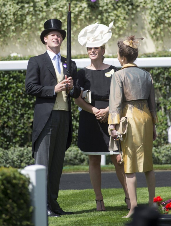 Le prince Harry, Zara Phillips et la princesse Anne au premier jour du Royal Ascot, le 17 avril 2014