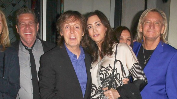Paul McCartney : Sa belle épouse Nancy, son plus beau cadeau d'anniversaire