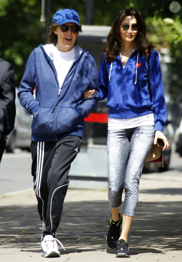 Paul McCartney avec sa femme Nancy Shevell dans les rues de Londres le jour de ses 72 ans, le18 juin 2014