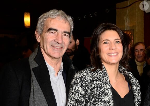 Raymond Domenech et sa compagne Estelle Denis à la générale de la pièce "L'Appel de Londres" au Théâtre du Gymnase à Paris, le 19 février 2014