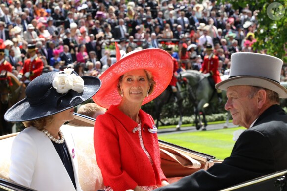 Lady Penny Romsey - La famille royale d'Angleterre au 2e jour de la course hippique "Royal Ascot", le 18 juin 2014. La famille a ensuite participé à la "Eton Tea Party".