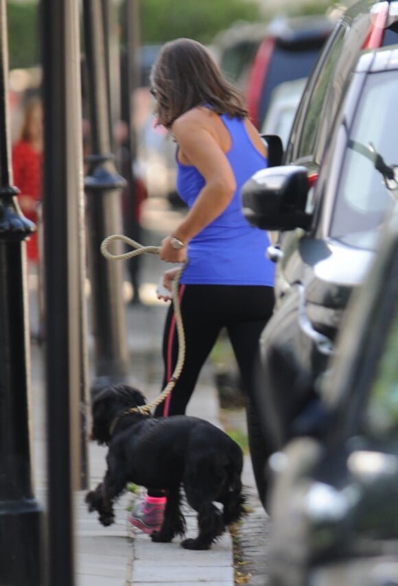 Exclusif - Pippa Middleton récupère Lupo, le chien de sa grande soeur Kate. Londres, le 11 juin 2014.