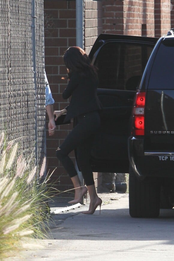 Selena Gomez se rend au studio d'enregistrement de Justin Bieber à West Hollywood, Los Angeles, le 18 juin 2014.