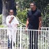 Exclusif - Kerry Washington, son mari Nnamdi Asomugha vont faire un barbecue avec des amis et leur fill Isabelle. A Los Angeles, le 22 juin 2014.