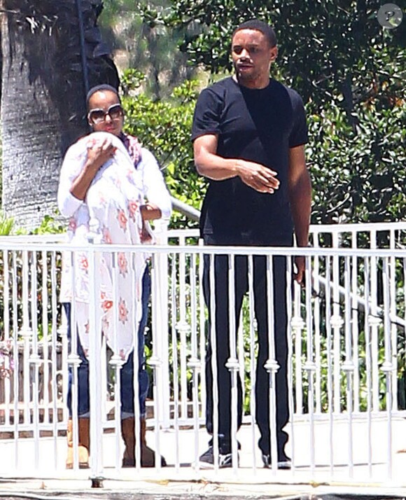 Exclusif - Kerry Washington, son mari Nnamdi Asomugha et leur fille Isabelle à Los Angeles, le 22 juin 2014.