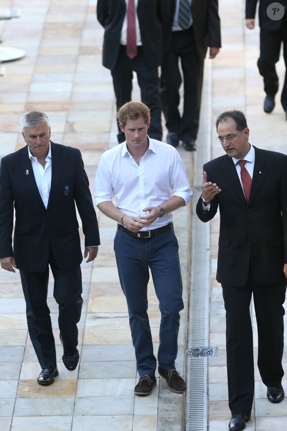 Le prince Harry s'est rendu sur l'installation sportive Minas Tenis Clube à Belo Horizonte, au Brésil, le 24 juin 2014.