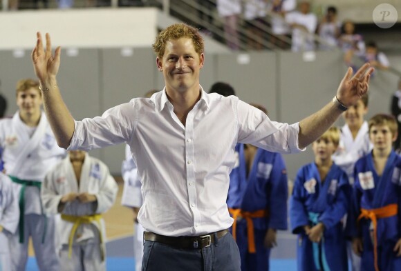 Le prince Harry s'est rendu sur l'installation sportive Minas Tenis Clube à Belo Horizonte, au Brésil, le 24 juin 2014.