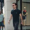 Jennifer Aniston et son fiancé Justin Theroux font du shopping à New York le 24 juin 2014.
