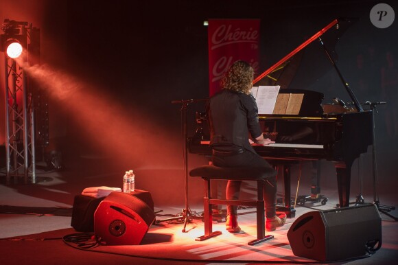 Julien Doré - concert Chérie FM au Futuroscope de Poitiers, le 23 juin 2014.