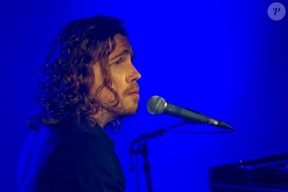 Julien Doré en concert pour Chérie FM au Futuroscope de Poitiers, le 23 juin 2014.