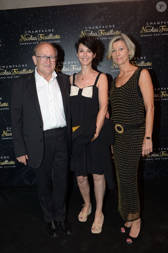 Exclusif - Zabou Breitman entre Dominique Pierre (directeur général) et Véronique Blin (présidente) lors de la soirée Nicolas Feuillatte au Yoyo - Palais de Tokyo à Paris, le 26 juin 2014.