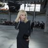 Amanda Lear - Défilé Givenchy homme collection printemps-été 2015 à la Halle Freyssinet à Paris, le 27 juin 2014.