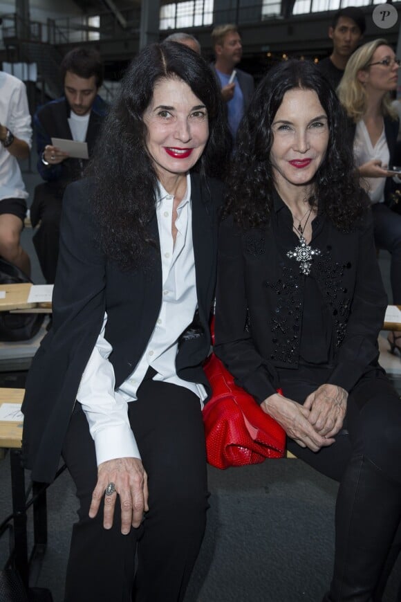 Katia et Marielle Labèque - Défilé Givenchy homme collection printemps-été 2015 à la Halle Freyssinet à Paris, le 27 juin 2014.