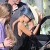 Nicole Richie se cache des photographes à la sortie du salon de coiffure Andy LeCompte à West Hollywood, le 3 juillet 2014.