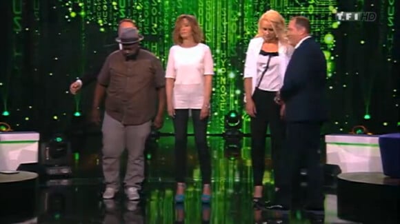 Elodie Gossuin et Sandrine Quétier hyptnotisées dans "Stars sous hypnose", diffusée le 11 juillet à 20h50 sur TF1.
