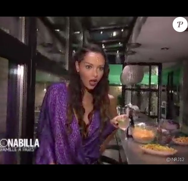 Nabilla surprise pendant sa pendaison de crémaillère - "Allô Nabilla" saison 2 sur NRJ12. Episode du 7 juillet 2014.