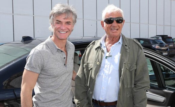 Exclusif : Jean-Paul Belmondo et Cyril Viguier arrivent pour le tournage du documentaire Belmondo par Belmondo aux studios de la Victorine à Nice le 3 juin 2014.