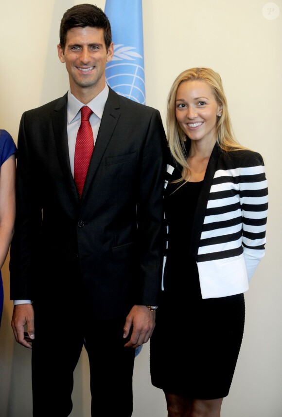 Novak Djokovic et sa compagne Jelena Ristic devant le QG des Nations Unies, à New York, le 23 août 2013