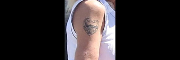 Melanie Griffith va se fait enlever son tatouage "Antonio" au laser dans un salon de beauté à West Hollywood le 7 juillet 2014.