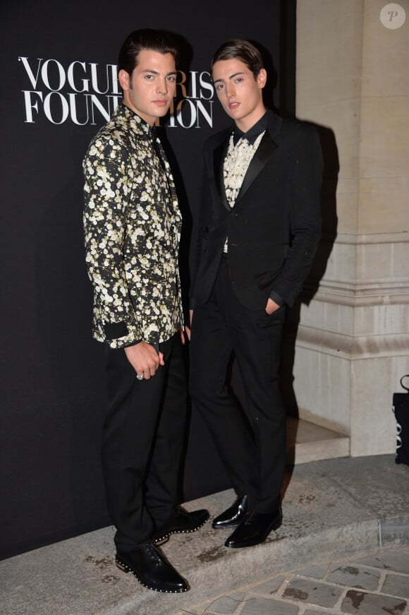 Peter Jr. et Harry Brant assistent au gala de la Vogue Paris Foundation au Palais Galliera. Paris, le 9 juillet 2014.