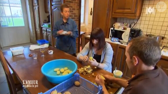Marinette, la mère de Bertrand et Marisa - "L'amour est dans le pré 2014" sur M6. Episode du 14 juillet 2014.