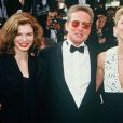 Jeanne Tripplehorn, Michael Douglas et Sharon Stone au Festival de Cannes 1992 pour Basic Instinct.