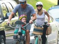 Kristen Bell enceinte: Baby bump radieux pour une virée à vélo avec mari et bébé