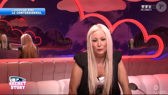 Julie révèle son secret au confessionnal : elle est hypermnésique ! (Secret Story 8, le vendredi 18 juillet 2014.)
