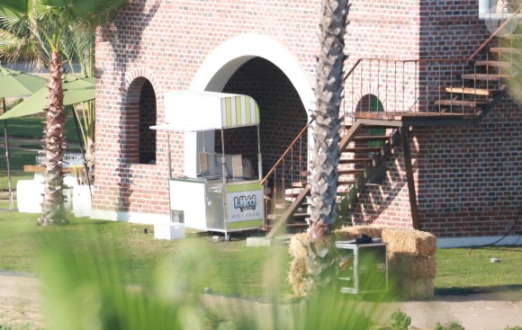 Exclusif - Mariage de Behati Prinsloo et Adam Levine à la Flora Farm à Los Cabos, le 19 juillet 2014. Parmi les invités, il y avait Jason Segel, Jonah Hill, Erin Heatherton, Coco Rocha, Robert Downey Jr. et les membres du groupe Maroon 5!