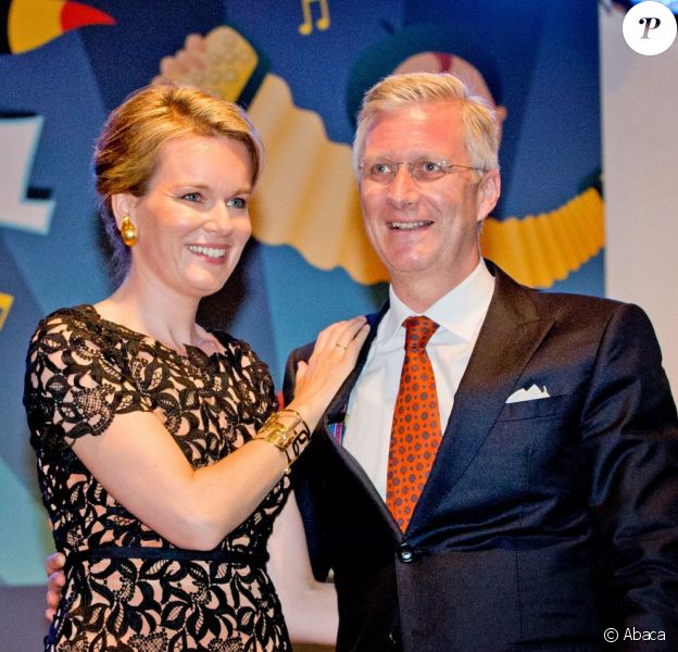La reine Mathilde et le roi Philippe de Belgique ont apprécié l'ambiance du grand bal national organisé Place du jeu de balle à Bruxelles le 20 juillet 2014 à la veille des célébrations de la fête nationale.