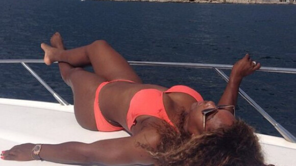 Serena Williams : Le sourire retrouvé, la pulpeuse joueuse s'expose en maillot