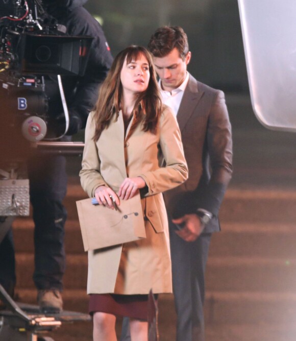 Jamie Dornan et Dakota Johnson sur le tournage de "Fifty Shades Of Grey" à Vancouver, le 9 décembre 2013.