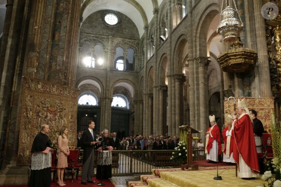Le souverain a réalisé l'offrande rituelle, lors de la messe solennelle. Le roi Felipe VI et la reine Letizia d'Espagne se sont rendus à Saint-Jacques de Compostelle le 25 juillet 2014 pour célébrer l'offrande nationale à l'apôtre Saint Jacques, tradition remontant au XVIIe siècle.