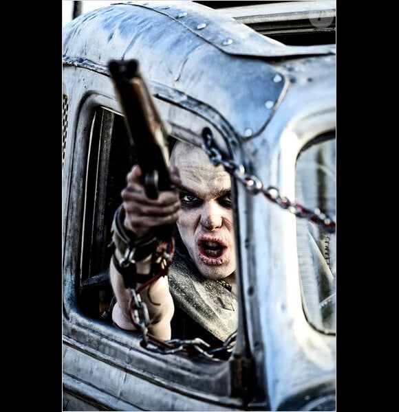 Nicholas Hoult dans Mad Max : Fury Road.