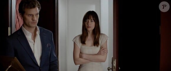 Jamie Dornan et Dakota Johnson dans Fifty Shades of Grey.