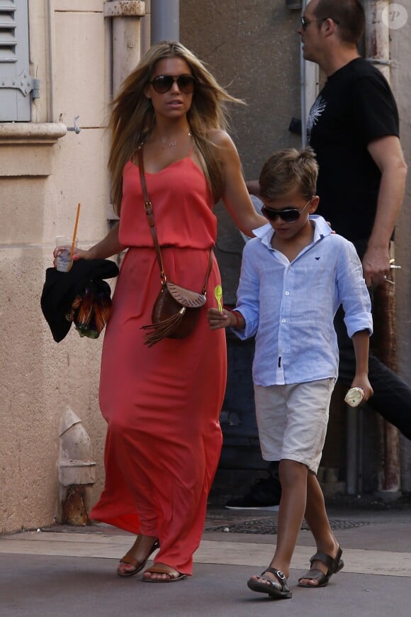 Sylvie Meis (ex-Van Der Vaart) et son fils Damian à Saint-Tropez, le 29 juillet 2014.