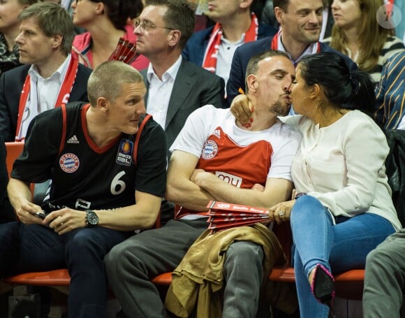 Franck Ribéry et son épouse Wahiba Belhami, lors d'un match de basket entre le FC Bayern Munich et le Maccabi Tel Aviv à Munich, me 3 avril 2014