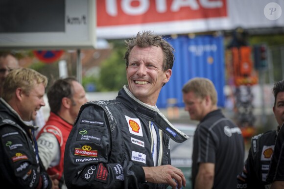 Le prince Joachim de Danemark avait le sourire, le 2 août 2014, après avoir remporté la première manche de sa catégorie au Rallye historique de Copenhague.