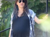 Mila Kunis enceinte : Minishort et baby bump massif pour une séance shopping