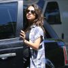 Exclusif - Mila Kunis enceinte fait du shopping à Hollywood, le 5 août 2014.
