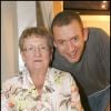 Exclu - Dany Boon et sa maman Danièle, dans les coulisses de l'Olympia, à Paris, le 1er janvier 2010.