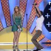 Jennifer Lopez et Tyler Posey lors des Teen Choice Awards au Shrine Auditorium de Los Angeles, le 10 août 2014.