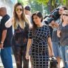 Kourtney (enceinte) et Khloé Kardashian sont de sortie à Southampton, filmées pour leur nouvelle émission de télé-réalité Kourtney and Khloe Take The Hamptons. Le 11 août 2014.