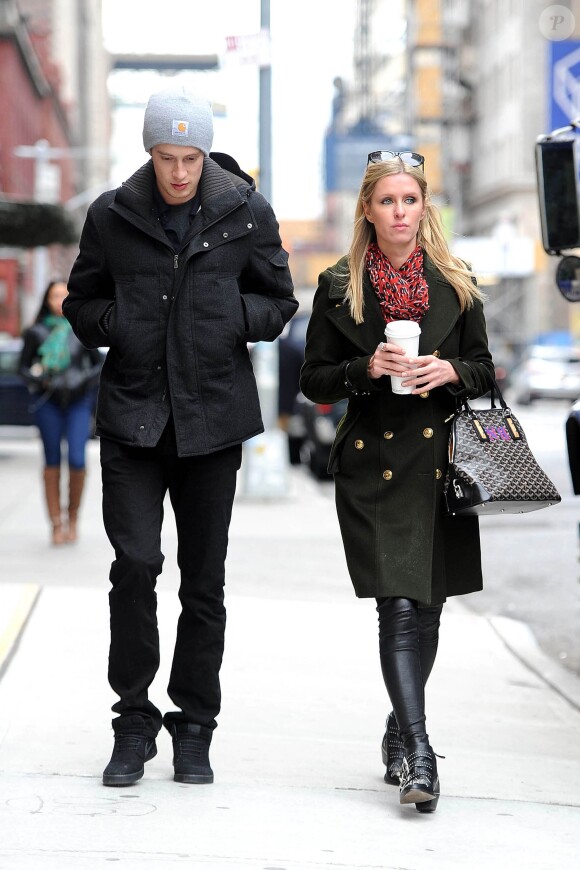 Nicky Hilton et son boyfriend James Rothschild dans les rues de New York, le 21 mars 2013.