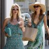 Paris et sa soeur Nicky Hilton font du shopping à Malibu, le 7 juillet 2014. 