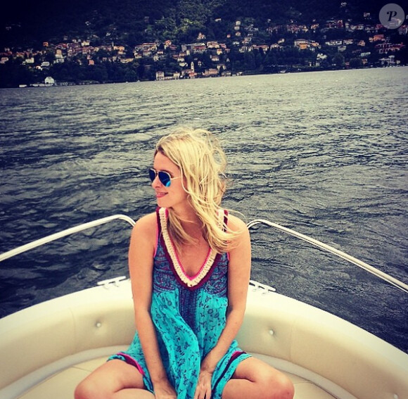 Fiancée comblée, Nicky Hilton a publié des photos de son road trip en compagnie de son futur mari James Rothschild, le 10 août 2014.